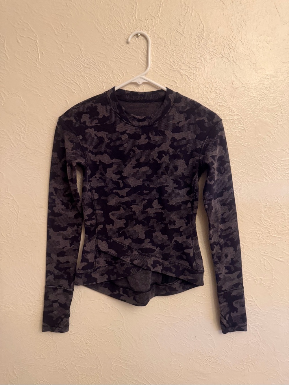 lululemon athletica Black and Gray Camo Long-Sleeve Crew